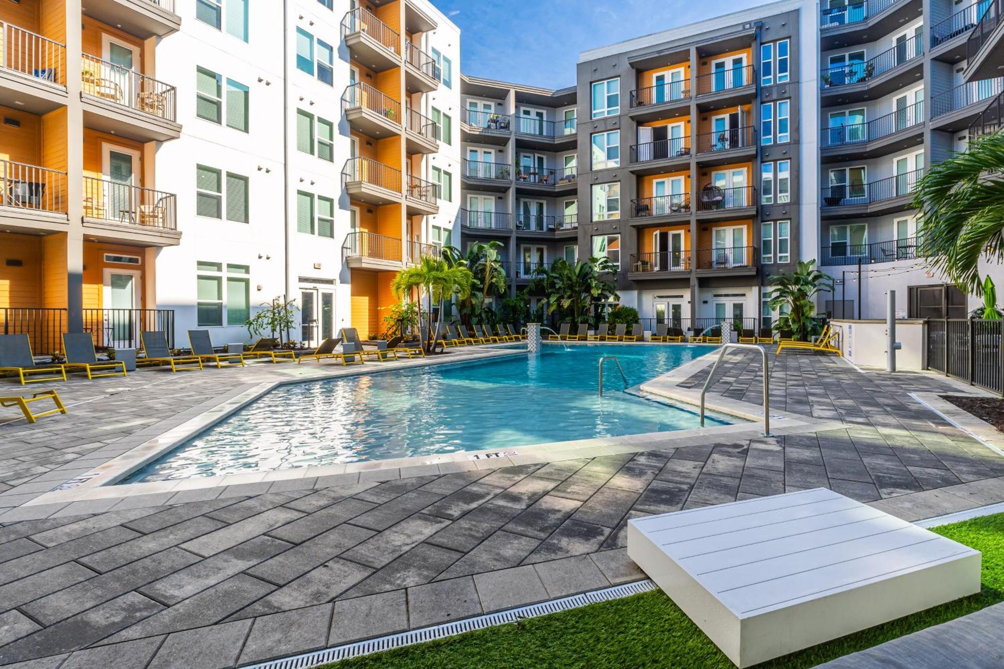 Tropicana Field 1 Bed In Downtown St Pete With Free Parking Sankt Petersburg Exterior foto